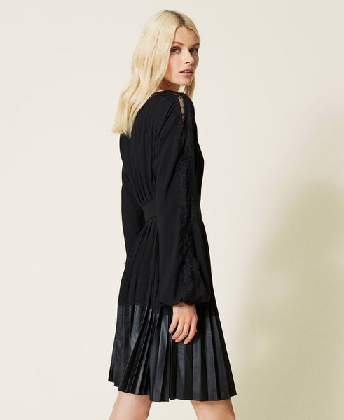 ⚡Abito in crêpe de Chine plissé con pizzo