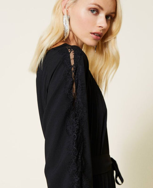 ⚡Abito in crêpe de Chine plissé con pizzo
