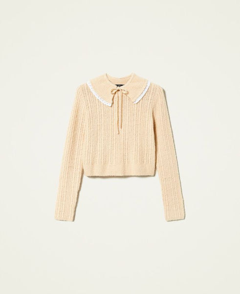 Maglia con trecce e colletto ricamato