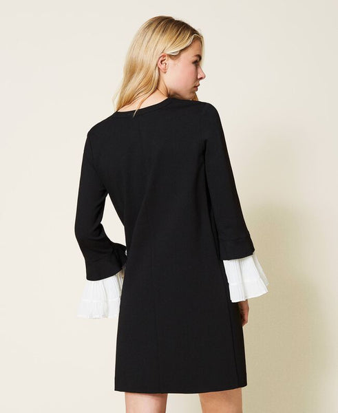 ⚡Abito bicolore con volant