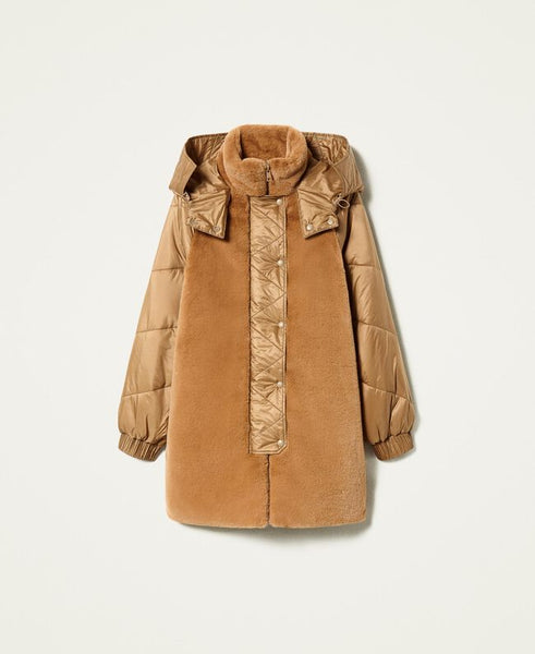 Piumino trapuntato con inserti