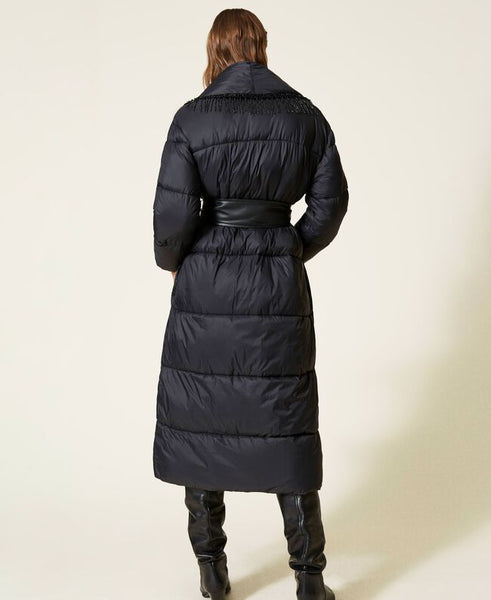 Piumino lungo con frange di perline