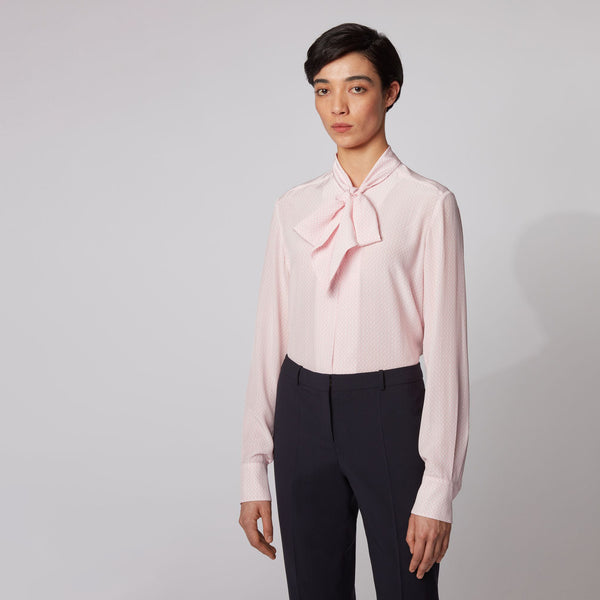 BOSS - blusa Batus - tailored fit - 100% seta - rosa cipria