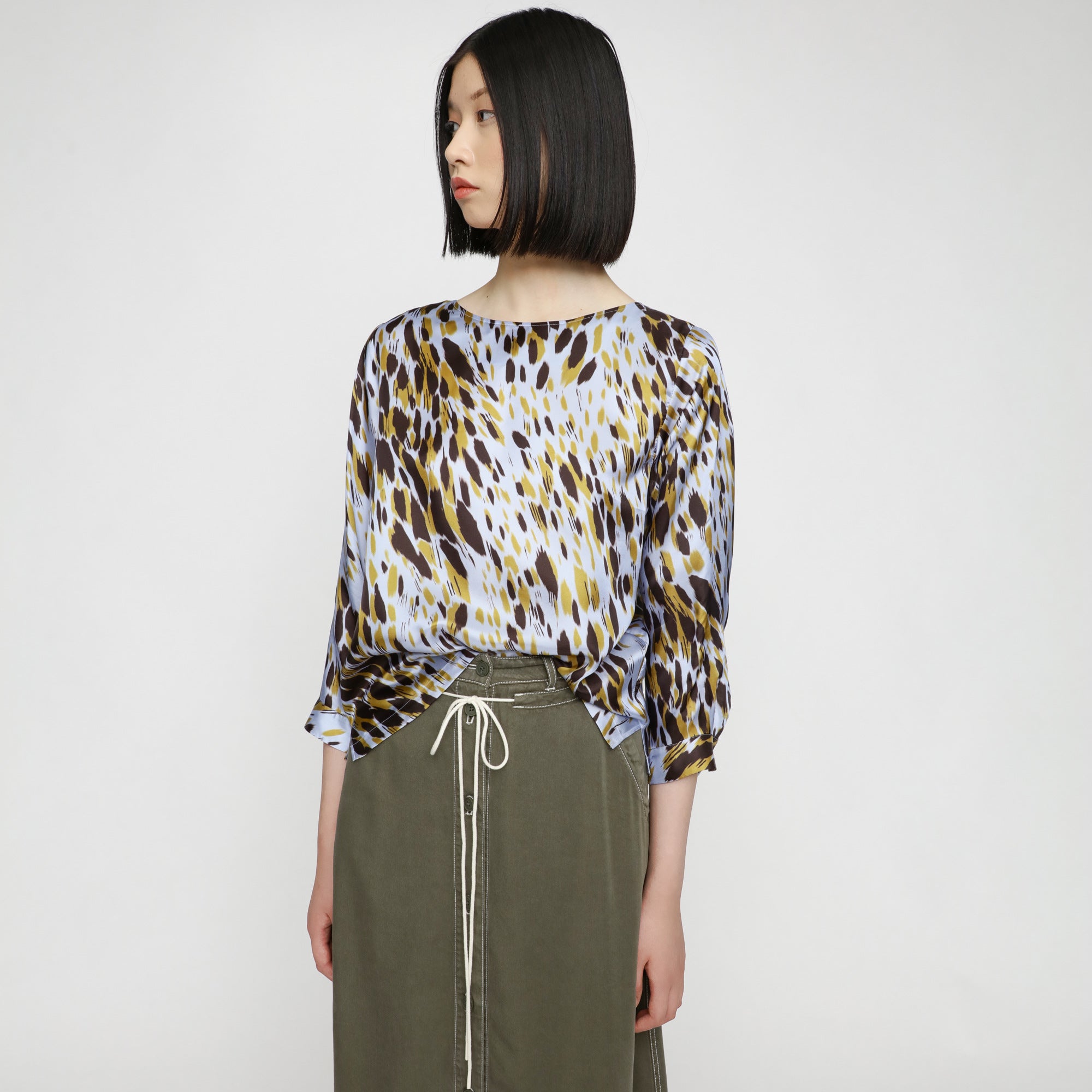 BOSS - blusa Ipiti - regular fit - scollo rotondo pronunciato - multicolore e giallo