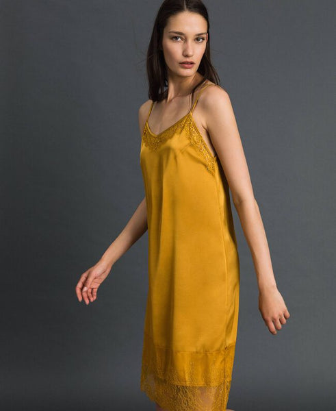Sottoveste in satin e pizzo