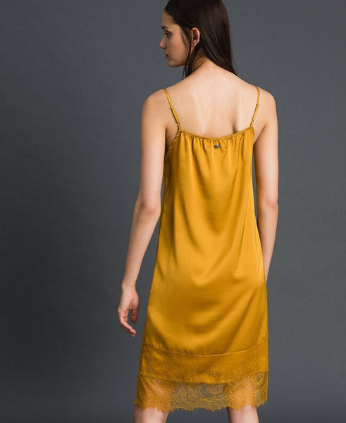 Sottoveste in satin e pizzo