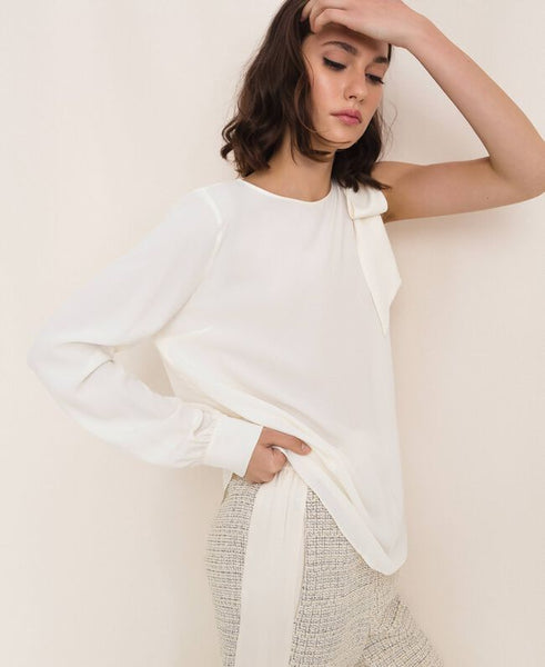 Blusa monospalla in misto seta