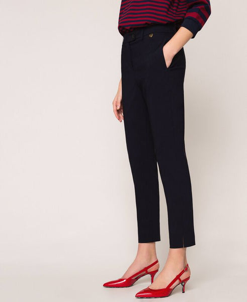 Pantaloni fitted con tasche