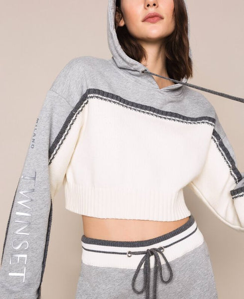 Maglia cropped con inserto in felpa e logo