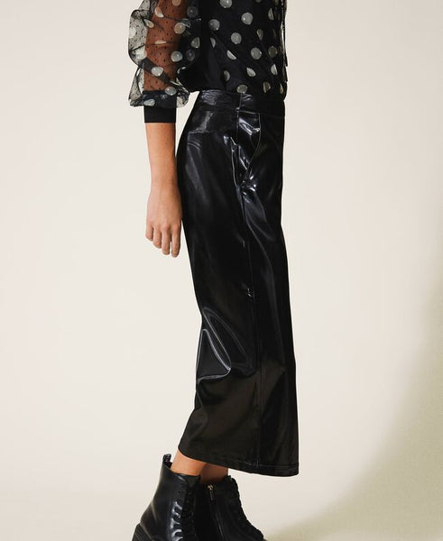 Pantaloni cropped in vernice