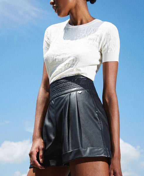 Shorts in similpelle a vita alta
