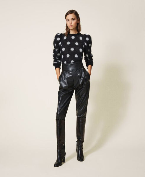 Pantaloni in similpelle a vita alta