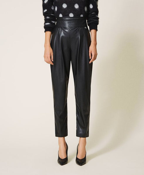 Pantaloni in similpelle a vita alta