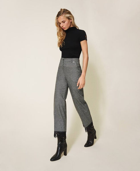 Pantaloni cropped in lana con pizzo