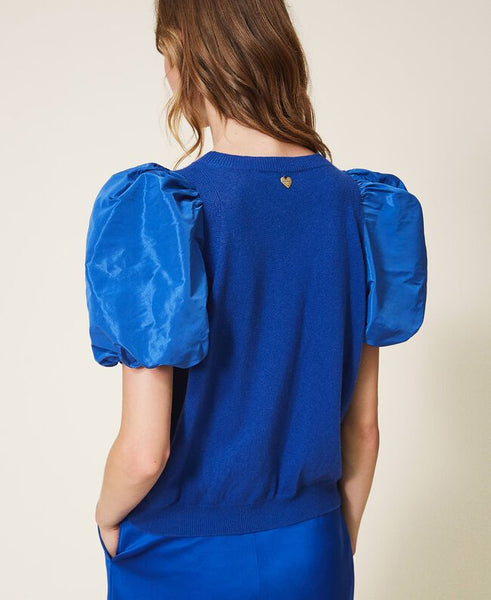 Maglia in misto lana con maniche in taffetà