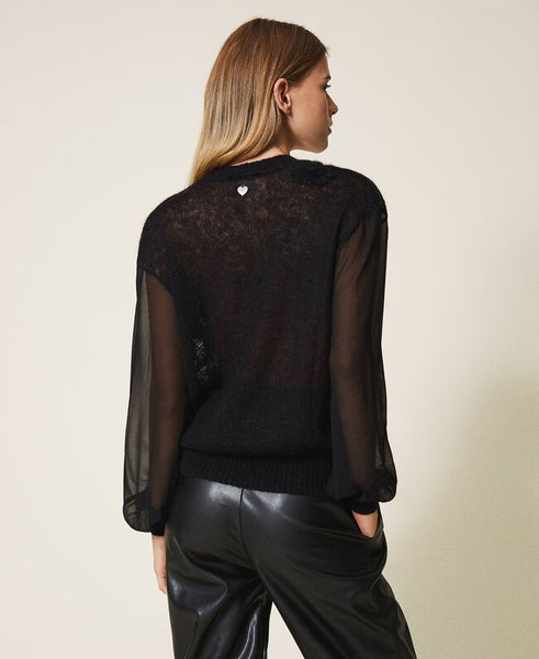 Maglia in mohair con ricamo