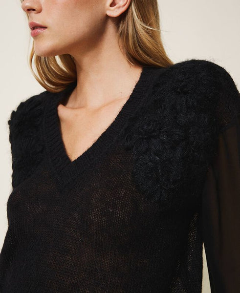 Maglia in mohair con ricamo
