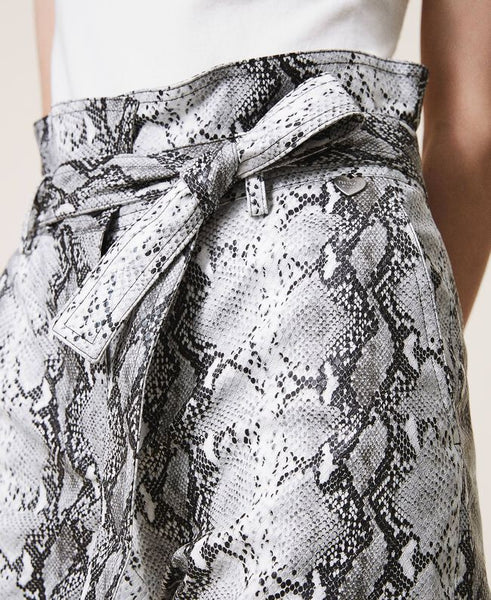 Pantaloni in similpelle animalier