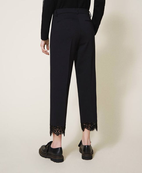 Pantaloni con pizzo