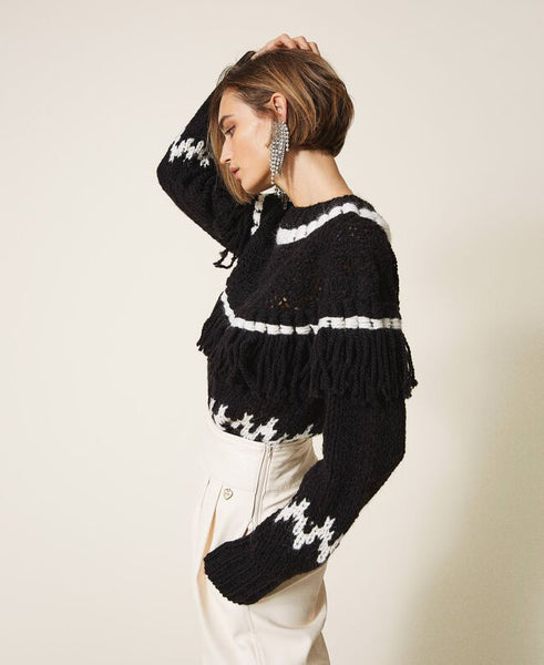 Maglia in lana e alpaca con frange