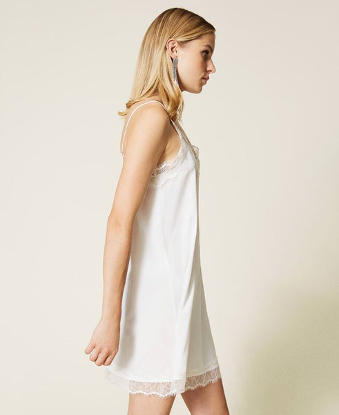 Abito sottoveste con pizzo