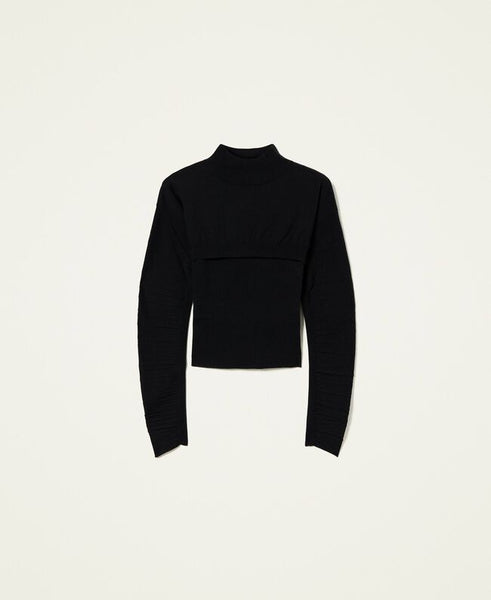Top a costine e maglia cropped