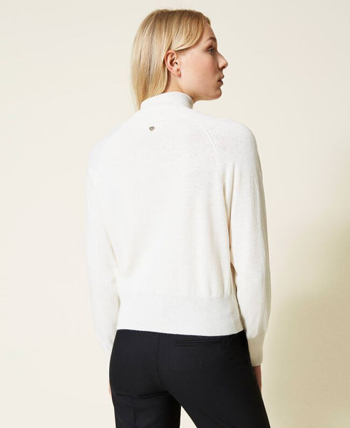 Maglia con pizzo macramè