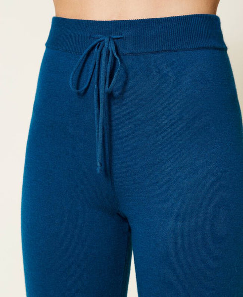 Maglia e pantaloni in misto lana