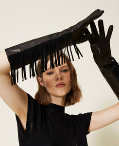 Guanti in pelle con frange