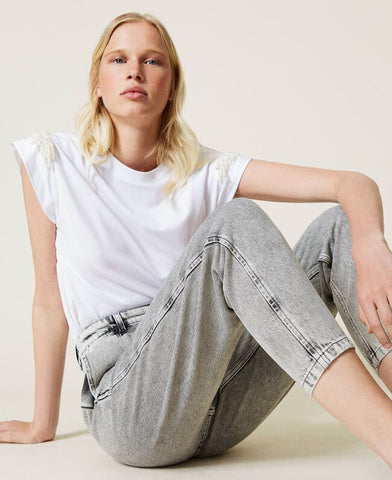 Jeans marmorizzati carrot fit a vita alta