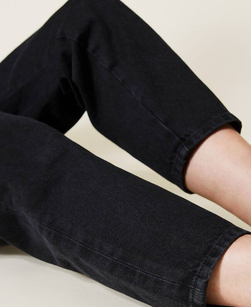 Jeans carrot fit a vita alta