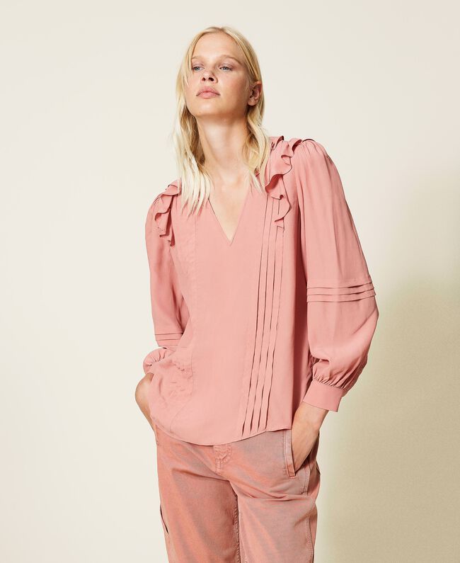 Blusa in misto seta con volant