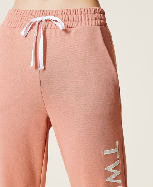 Joggers con logo ricamato