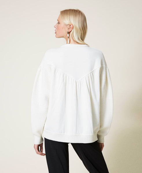 Maglia con maniche in felpa e logo
