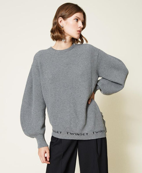 Maxi maglia in misto lana a coste con frange