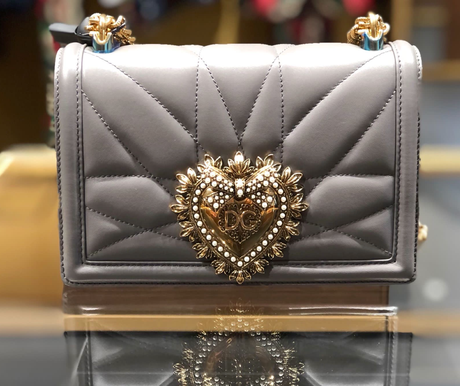 DG shoulder bag